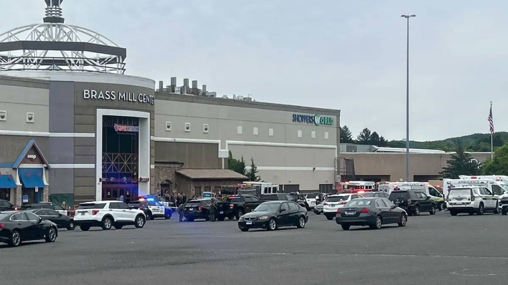 إطلاق نار داخل مركز تجاري في كونيتيكت الأمريكية إطلاق نار داخل مركز تجاري في كونيتيكت الأمريكية