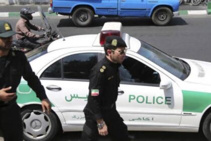 مقتل قاضٍ إيراني طعناً أثناء توجهه لمقر عمله