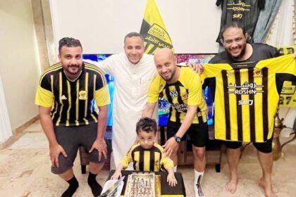 أنصار العميد يحتفلون بالدوري وينتظرون فرحة «أغلى الكؤوس»