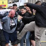 بالشغب والاعتقالات.. نهائي تشيلسي وبيتيس يبدأ مبكراً في الشوارع البولندية