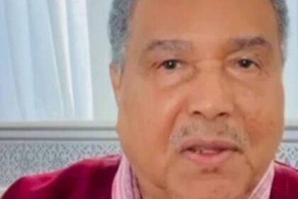 أول ظهور لـ«محمد عبده» بعد تعافيه من أزمته الصحية ويؤكد استمرار حفلاته