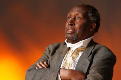 وفاة نغوغي وا ثيونغو.. رمز الأدب الأفريقي ومناصر اللغة المحلية