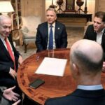 نتنياهو يناقش مقترحات ويتكوف اليوم.. والمعارضة الإسرائيلية تطالب بقبولها فوراً