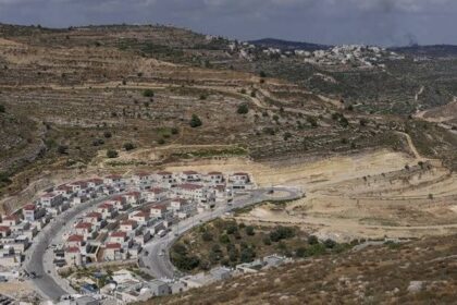 مصر تُندد بإقامة 22 مستوطنة في الضفة الغربية