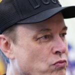 ماسك يودع البيت الأبيض بعين سوداء ويكشف سر «الكدمة»!