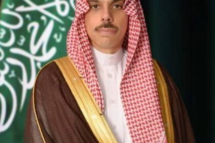 وصول وزير الخارجية والوفد الاقتصادي رفيع المستوى إلى دمشق في زيارة رسمية