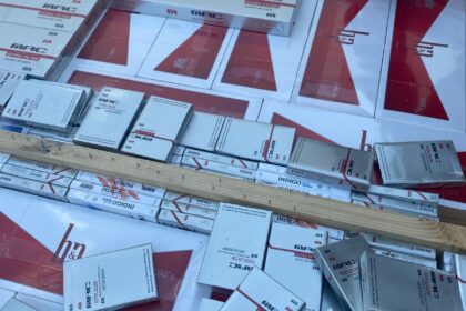 الجمارك: ضبط ١٣١٦٢ كروز دخان في ثلاث قضايا منفصلة