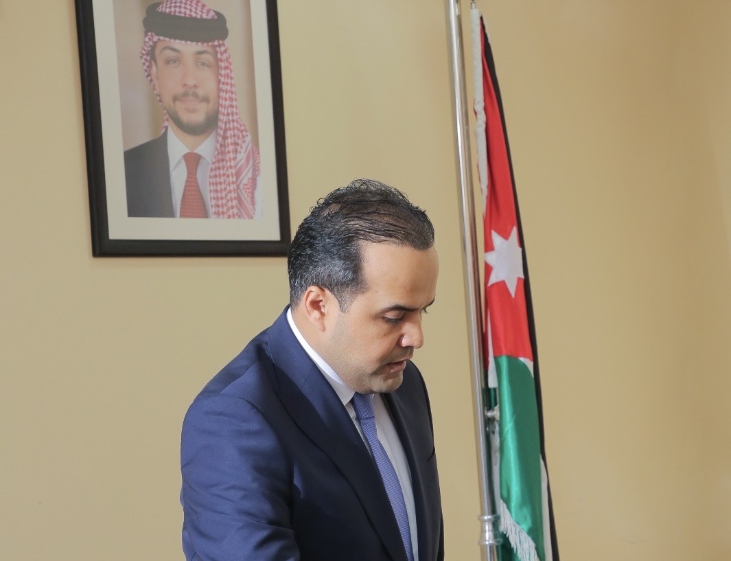 النسور أمينا عاما لهيئة الخدمة والإدارة العامة