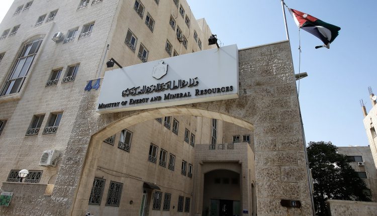 وزير الطاقة: استراتيجية الطاقة الأردنية نموذج للبلدان المستوردة للنفط والفقيرة مائيا