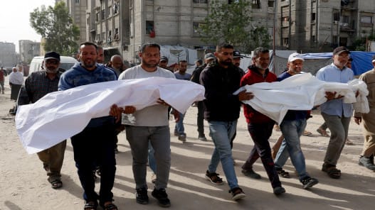 9 شهداء في قصف الاحتلال منزلين شمالي ووسط قطاع غزة 9 شهداء في قصف الاحتلال منزلين شمالي ووسط قطاع غزة