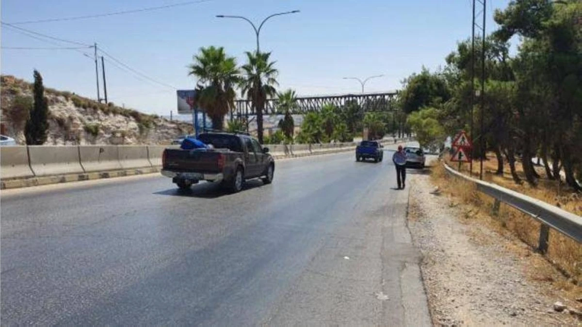 الأشغال تطلق مشروعًا لتحسين الحركة المرورية ورفع السلامة على طريق عمان-السلط