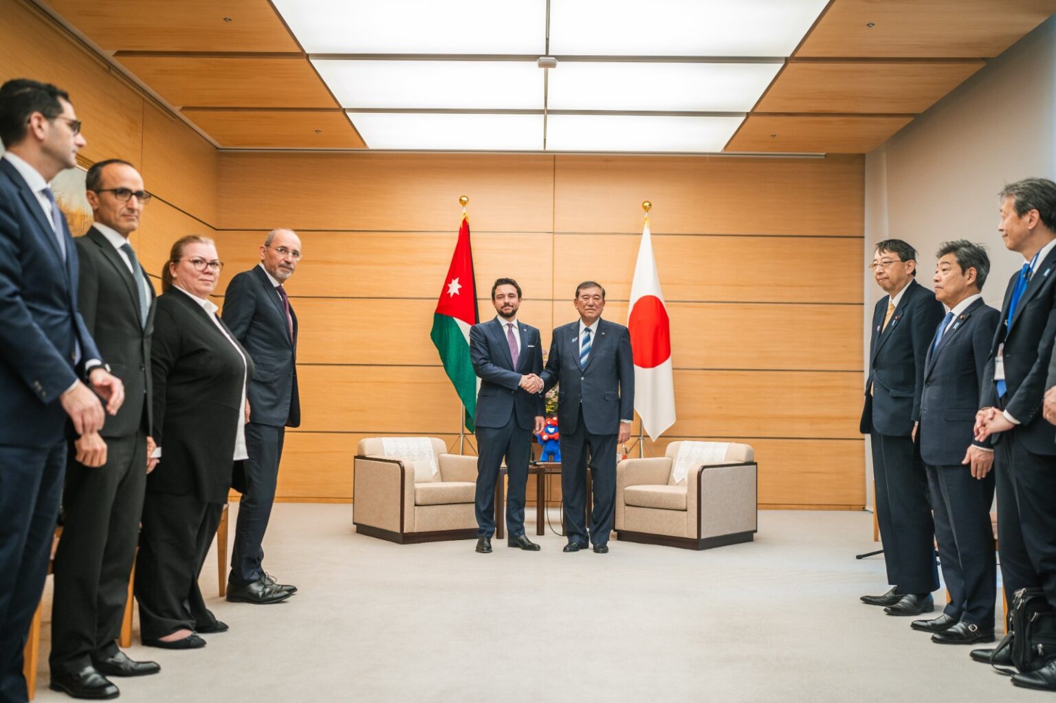 ولي العهد ورئيس الوزراء الياباني يؤكدان أهمية وقف إطلاق النار في غزة