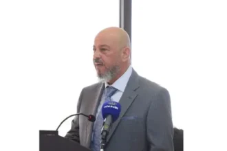 الدكتور أحمد الدحيات نقيباً للأطباء البيطريين بالتزكية