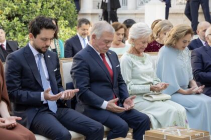 الملك وولي العهد يحضران عقد قران الأميرة عائشة بنت فيصل