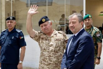 الملك يتابع تمرينا أمنيا مشتركا في مركز تدريب الشرطة الخاصة