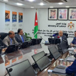 اتفاقية لتمويل شراء مركبات لتشغيل الشباب في المحافظات