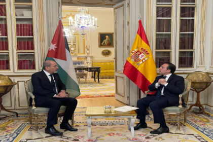 وزير الخارجية يشارك في اجتماع دولي لحل الدولتين في مدريد
