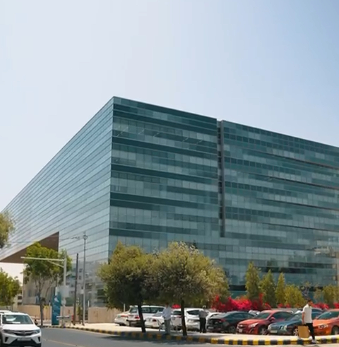 بنك الإسكان يحتفل بعيد استقلال المملكة التاسع والسبعين بنك الإسكان يحتفل بعيد استقلال المملكة التاسع والسبعين