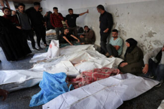 15 شهيدا في مجزرتين بحق عائلتين ارتكبهما الاحتلال شمال ووسط غزة​ 