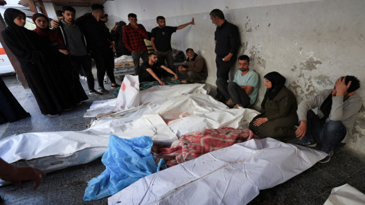 15 شهيدا في مجزرتين بحق عائلتين ارتكبهما الاحتلال شمال ووسط غزة 15 شهيدا في مجزرتين بحق عائلتين ارتكبهما الاحتلال شمال ووسط غزة