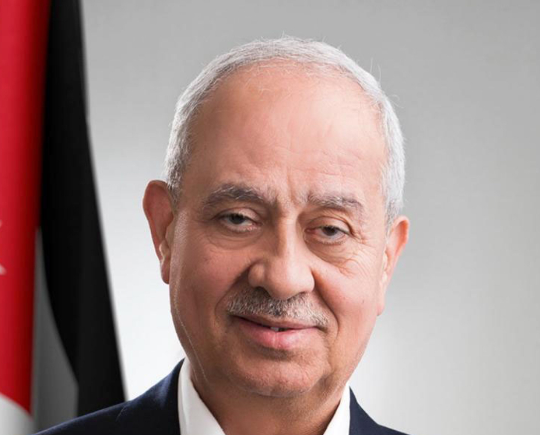 الجغبير: القطاع الصناعي يشغّل 251 ألف عامل وعاملة