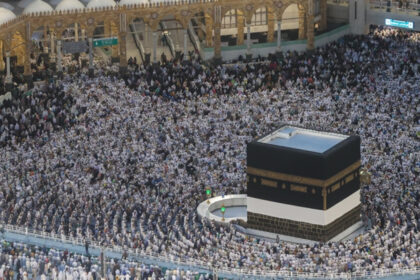 أولى قوافل الحجاج تغادر الجمعة للديار المقدسة