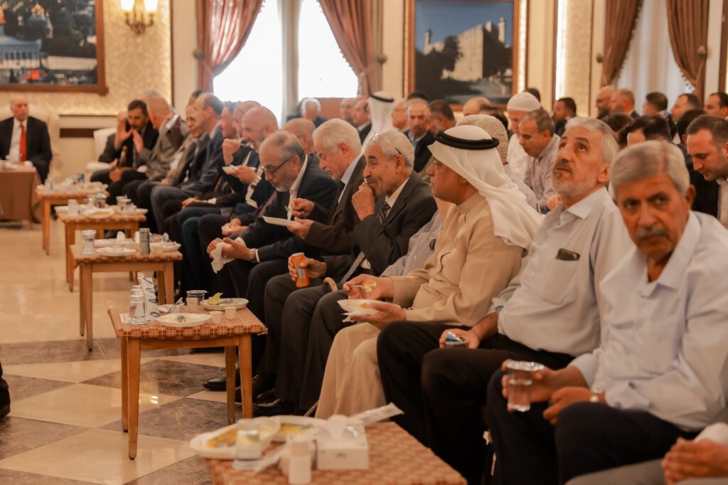 الفاعوري والقيسي نسايب.