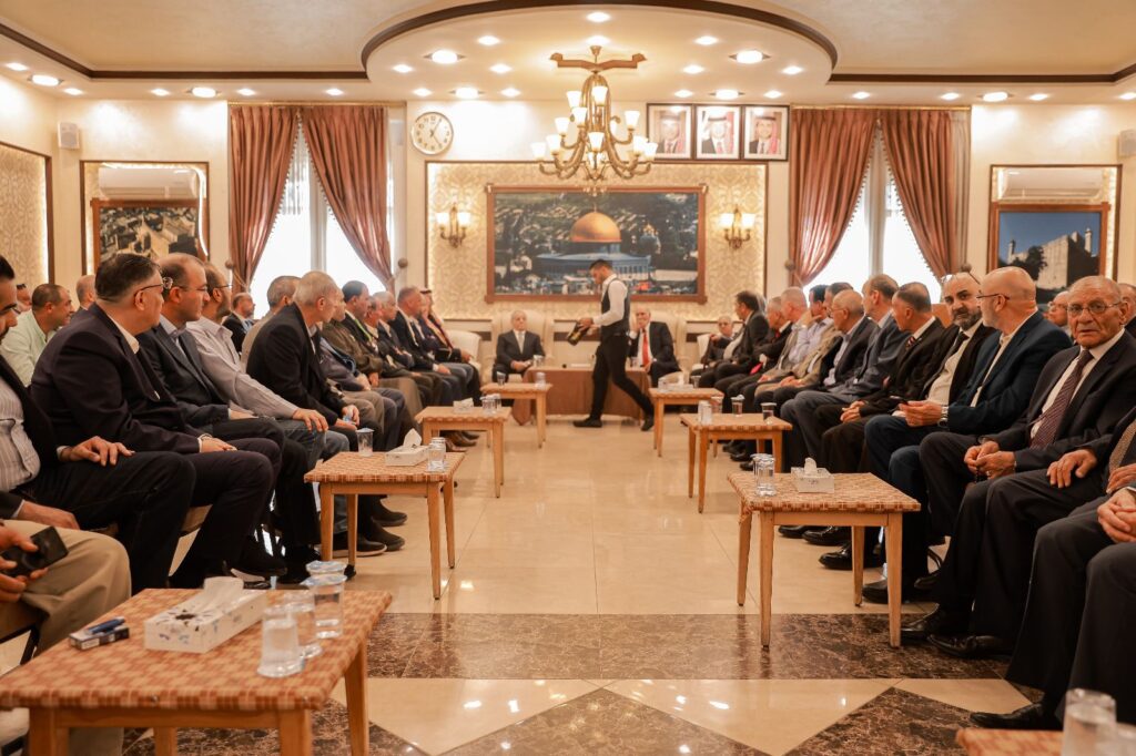 الفاعوري والقيسي نسايب.