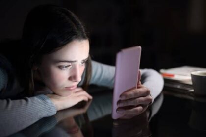 احذر: نصائح الصحة النفسية على وسائل التواصل قد تكون مضرة