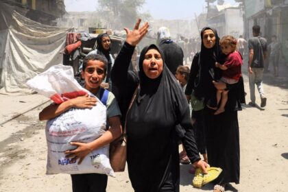 مصر تطالب بوقف فوري لإطلاق النار في غزة