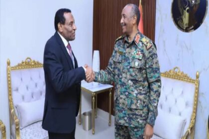 رئيس الوزراء السوداني الجديد يحلّ الحكومة