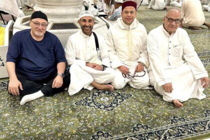 «تبت إلى الله».. قرار جديد من أحمد سعد داخل المسجد النبوي