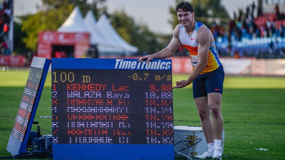 بعد 22 عاماً.. عداء أسترالي يكسر حاجز الـ 10 ثوانٍ بعد 22 عاماً.. عداء أسترالي يكسر حاجز الـ 10 ثوانٍ