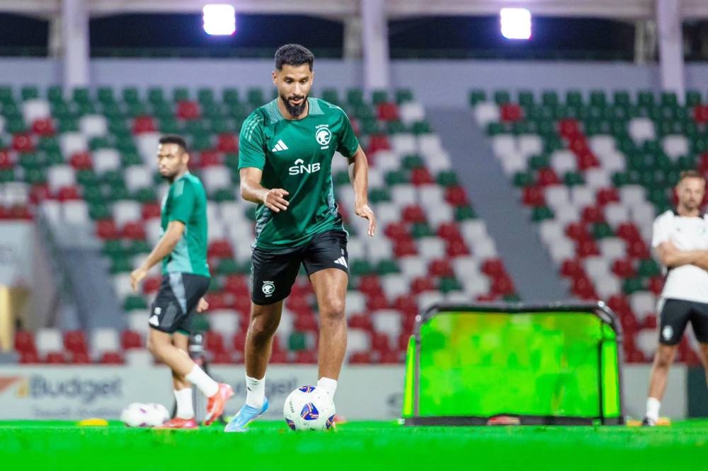 الأخضر ينهي معسكر «الخبر» ويطير للمنامة الأخضر ينهي معسكر «الخبر» ويطير للمنامة