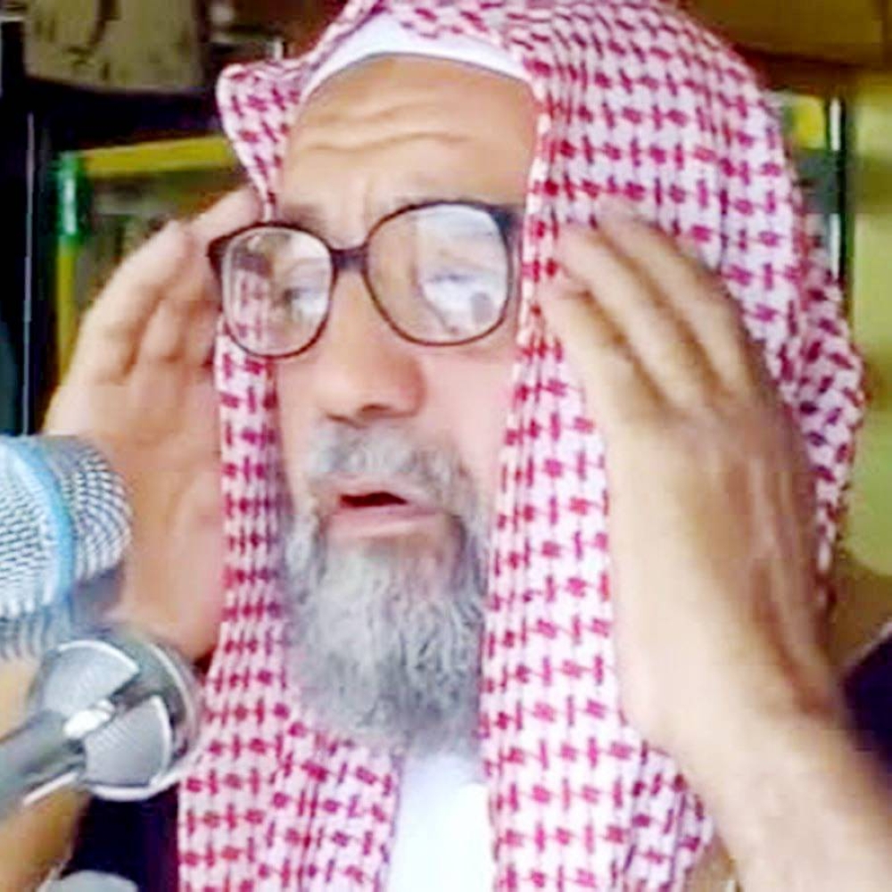 فاروق حضراوي.. صوت عرفات الذي لا يُنسى فاروق حضراوي.. صوت عرفات الذي لا يُنسى