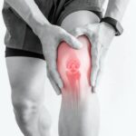 تحفيز العصب المبهم عبر الأذن يخفف من آلام الركبة