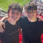 مؤثران يختبئان 27 ساعة في مرحاض لحضور نهائي «أبطال أوروبا»