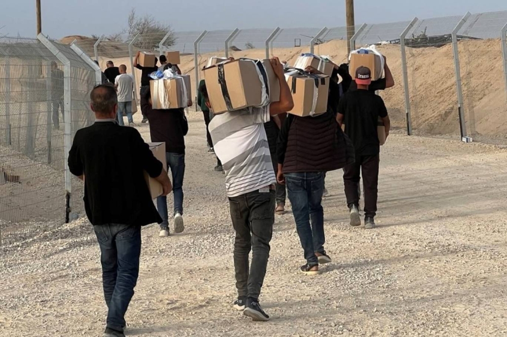 لماذا أغلقت مؤسسة غزة الإنسانية مواقع توزيع المساعدات؟