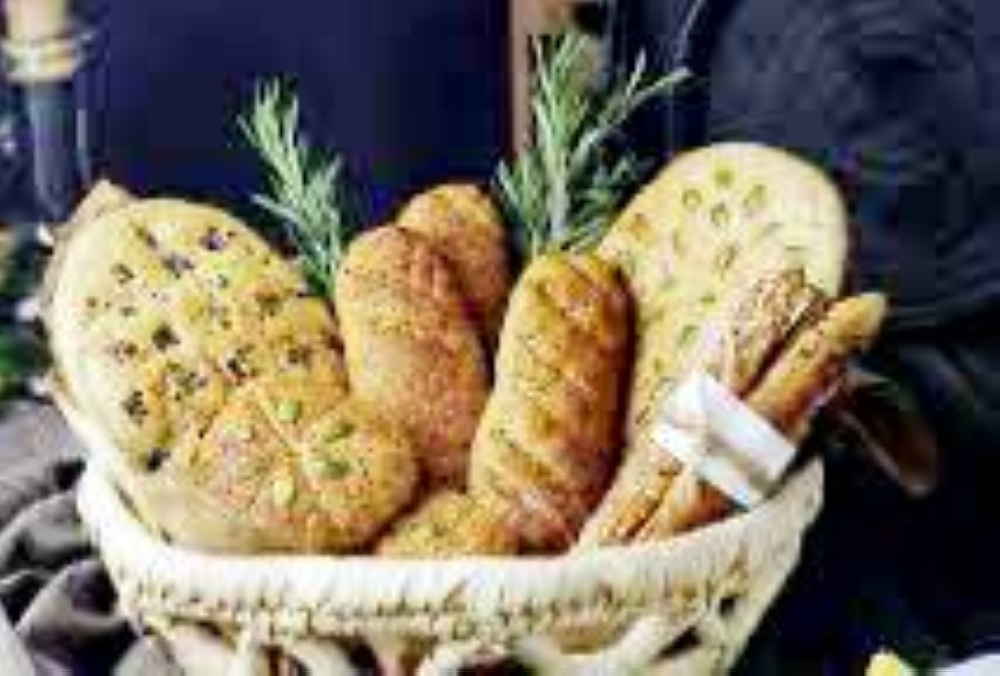 دراسة: تناول الخبز الأبيض قد يزيد من خطر الوفاة بسرطان القولون