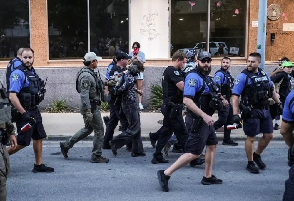 احتجاجات لوس أنجليس تتمدد إلى تكساس احتجاجات لوس أنجليس تتمدد إلى تكساس