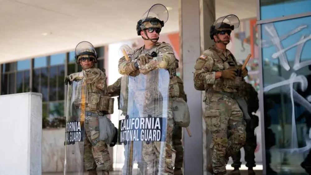 رغم حظر التجول.. احتجاجات واعتقالات في لوس أنجلوس رغم حظر التجول.. احتجاجات واعتقالات في لوس أنجلوس