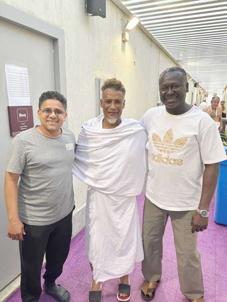 نجوم الكرة السعودية السابقون يؤدون فريضة الحج نجوم الكرة السعودية السابقون يؤدون فريضة الحج