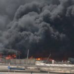 مقتل 3 أشخاص.. حريقان يستهدفان جنوب إيران