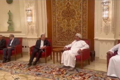 تصاعد التهديدات بين طهران وواشنطن.. والبوسعيدي يعلن موعد الجولة السادسة
