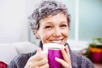 هذا ما يفعله فنجان قهوة بجسمك مع تقدمك في العمر