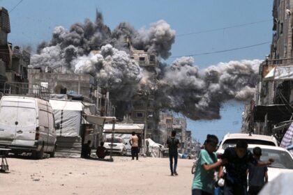 مقتل 29 فلسطينياً.. وإسرائيل تقطع الاتصالات عن غزة
