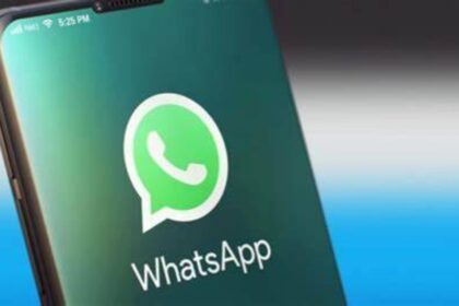 بعد الغارات الإسرائيلية على طهران.. إيران تحظر واتساب