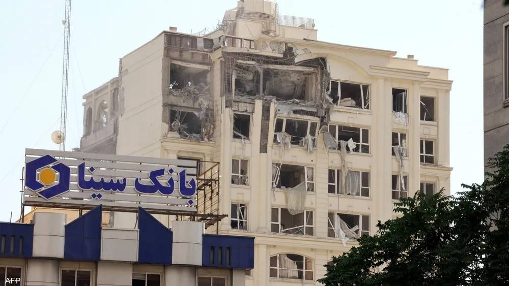 مسؤول أمريكي: المواجهة بين إيران وإسرائيل تستمر أسبوعاً مسؤول أمريكي: المواجهة بين إيران وإسرائيل تستمر أسبوعاً