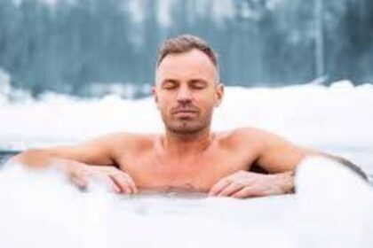 90 ثانية في الماء البارد.. فوائد ومخاطر تكشفها الأبحاث