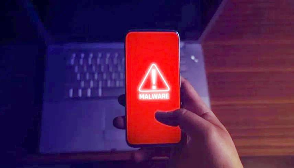 هجمات خبيثة تهدّد الهواتف الذكية.. كيف تحمي بياناتك؟ هجمات خبيثة تهدّد الهواتف الذكية.. كيف تحمي بياناتك؟